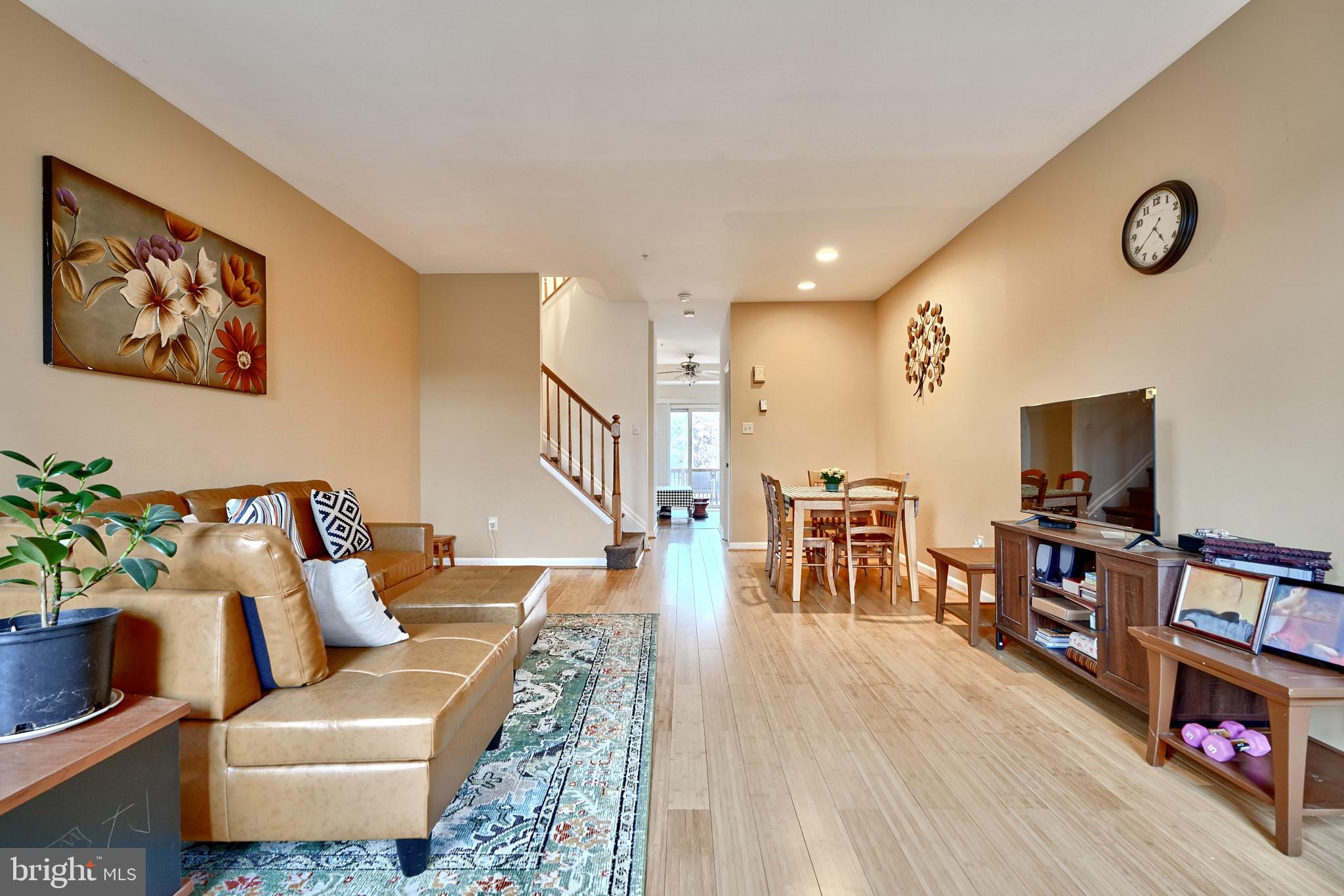 8407 Gold Sunset Way