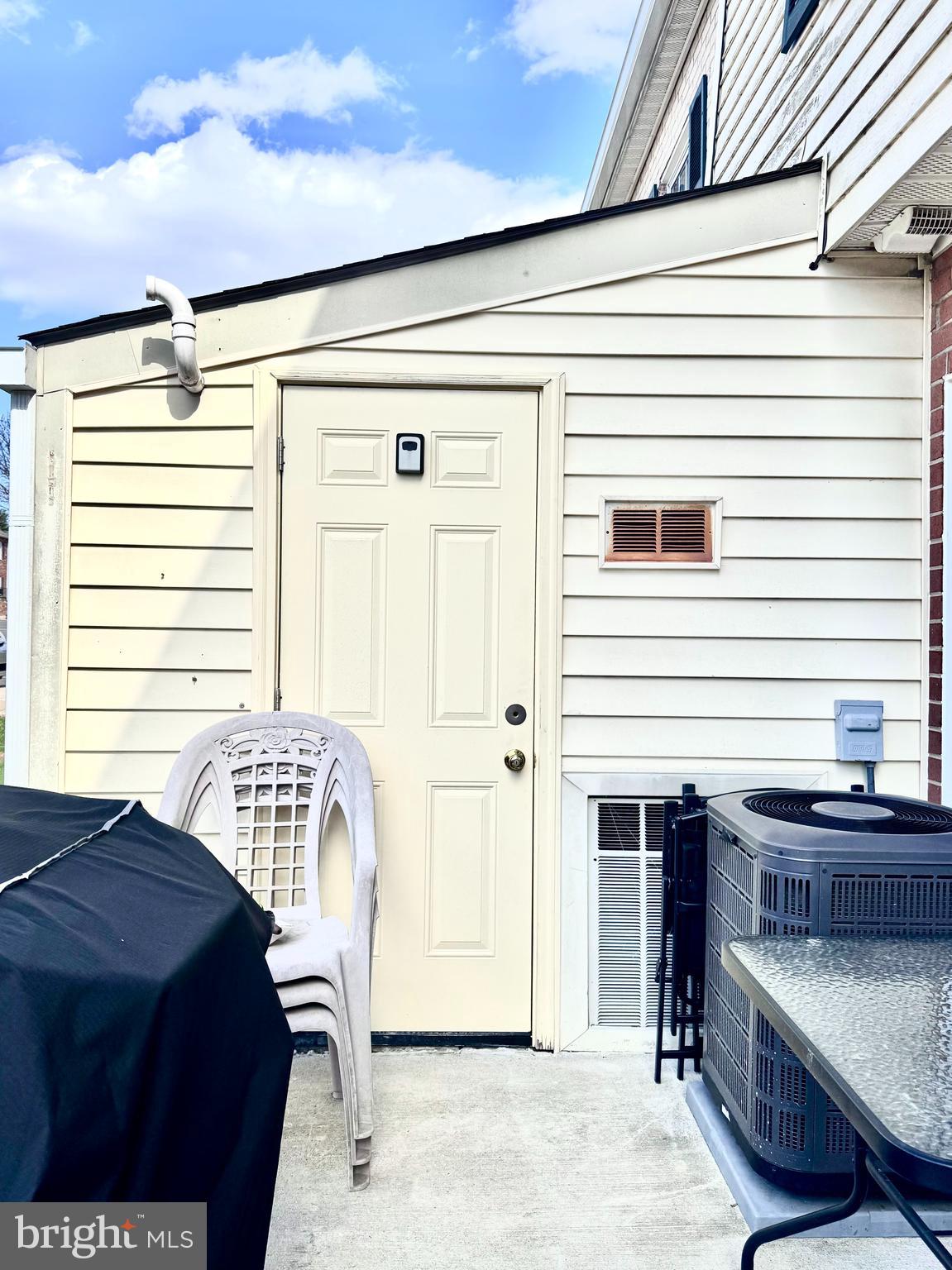 9655 Homestead Ct #C