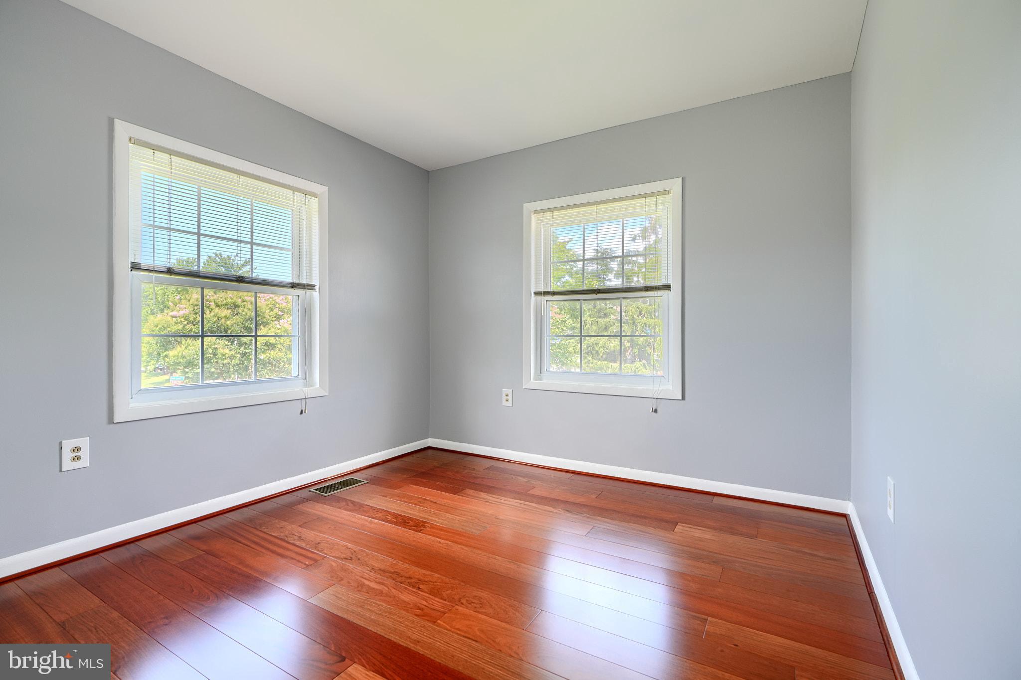 9215 Bridle Path Ln #M