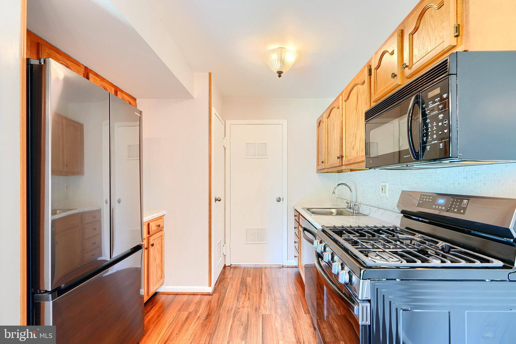 9215 Bridle Path Ln #M