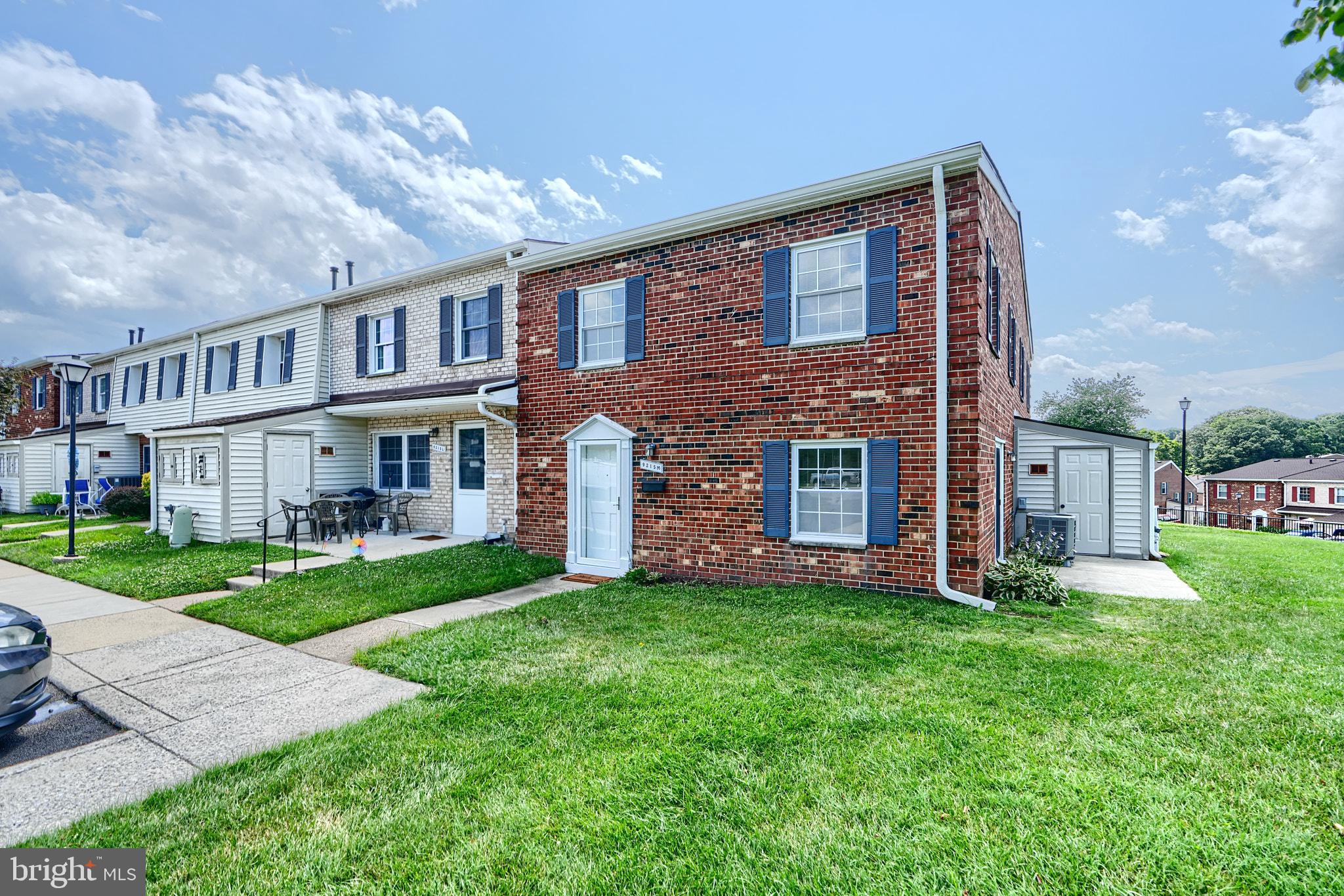 9215 Bridle Path Ln #M