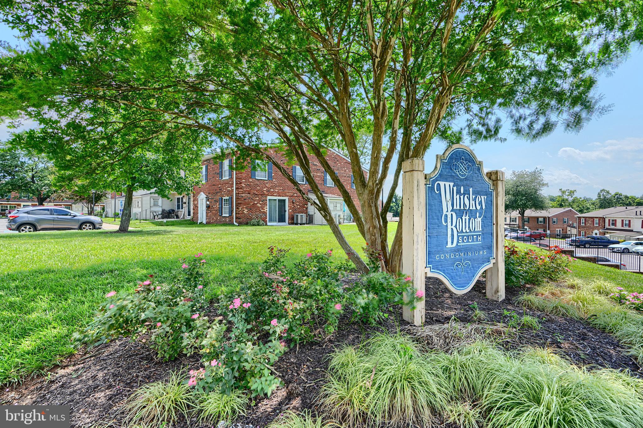 9215 Bridle Path Ln #M