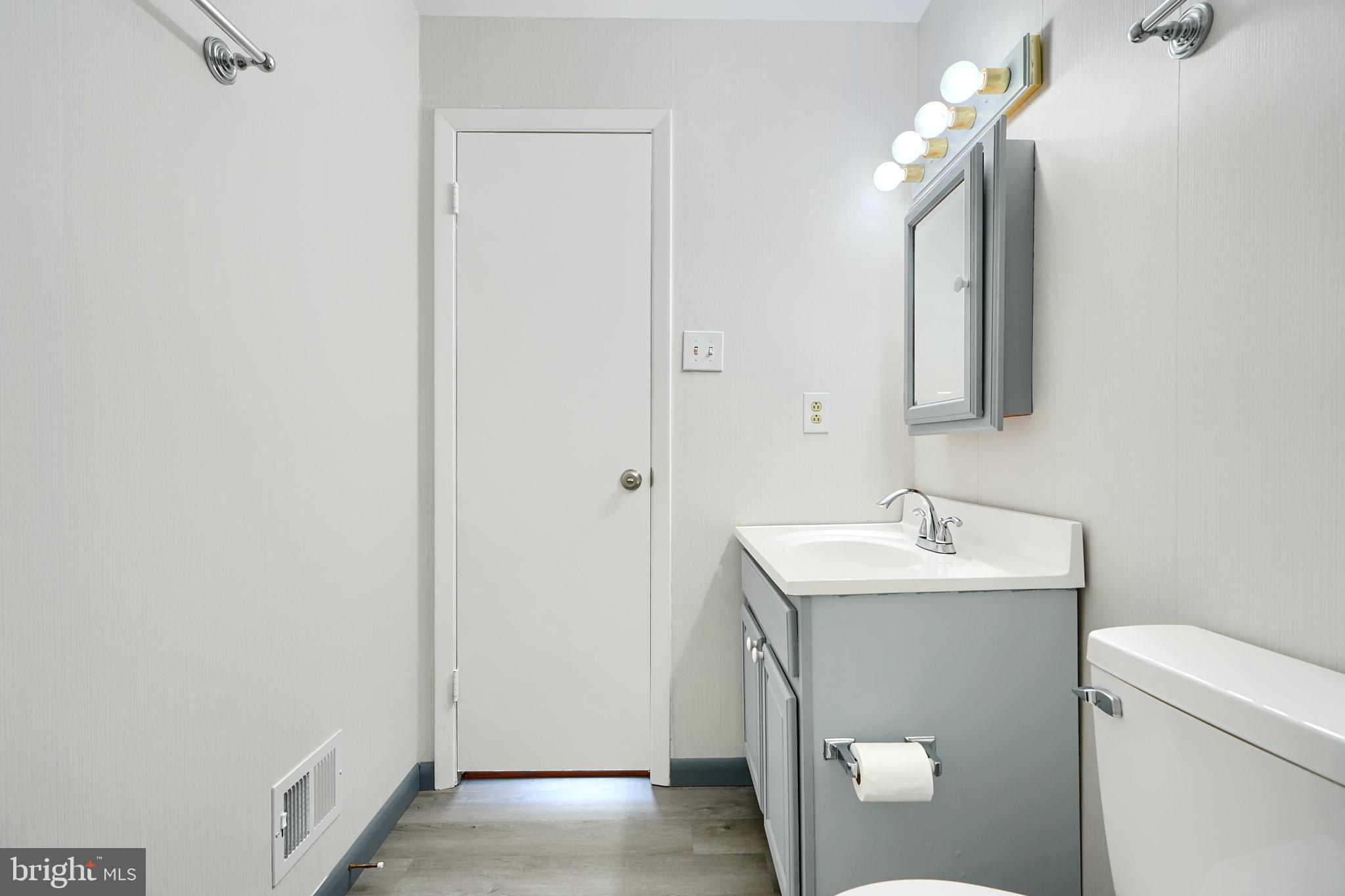 9215 Bridle Path Ln #M