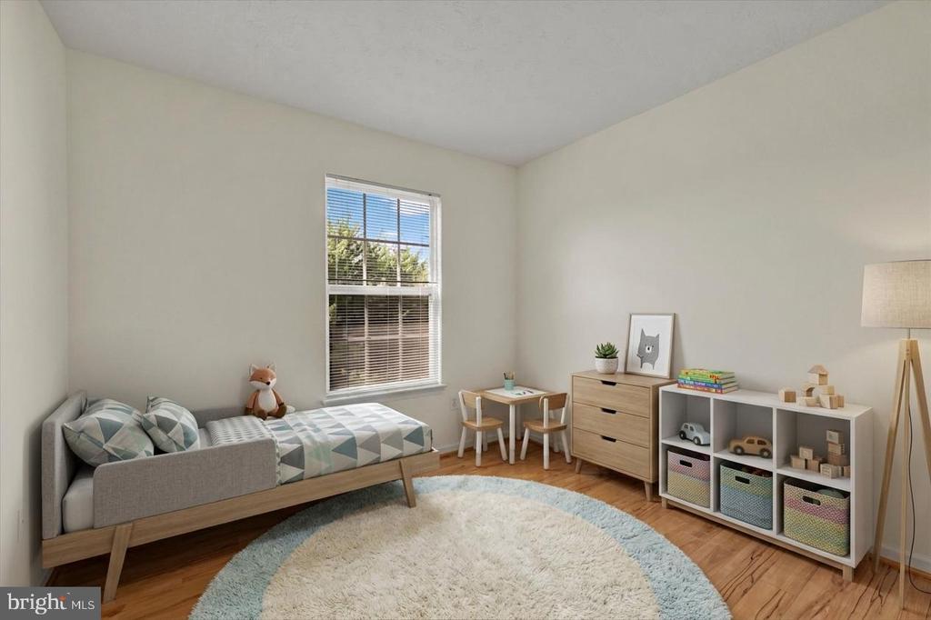3325 HOLLOW COURT