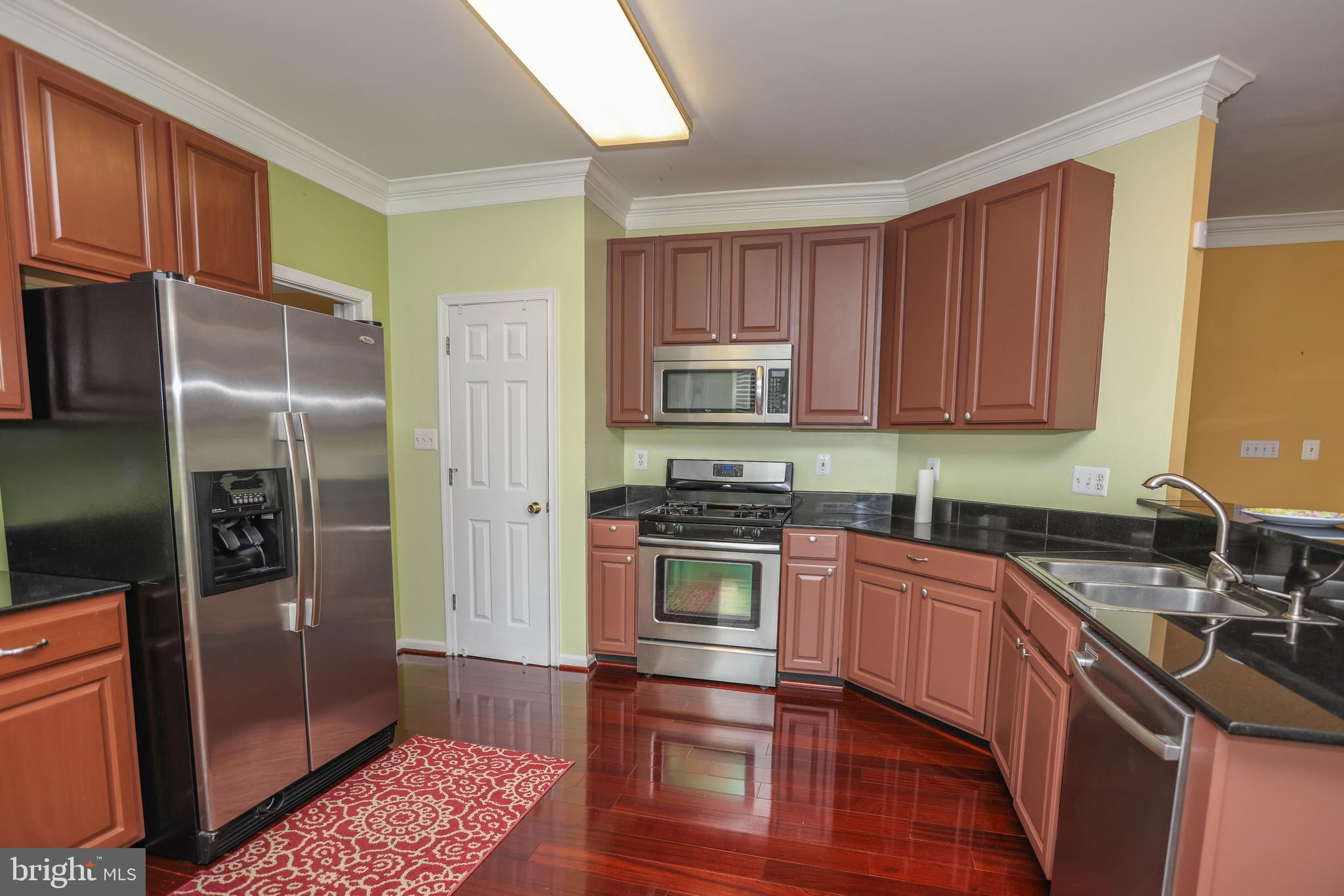 104 Cherrywood Ter