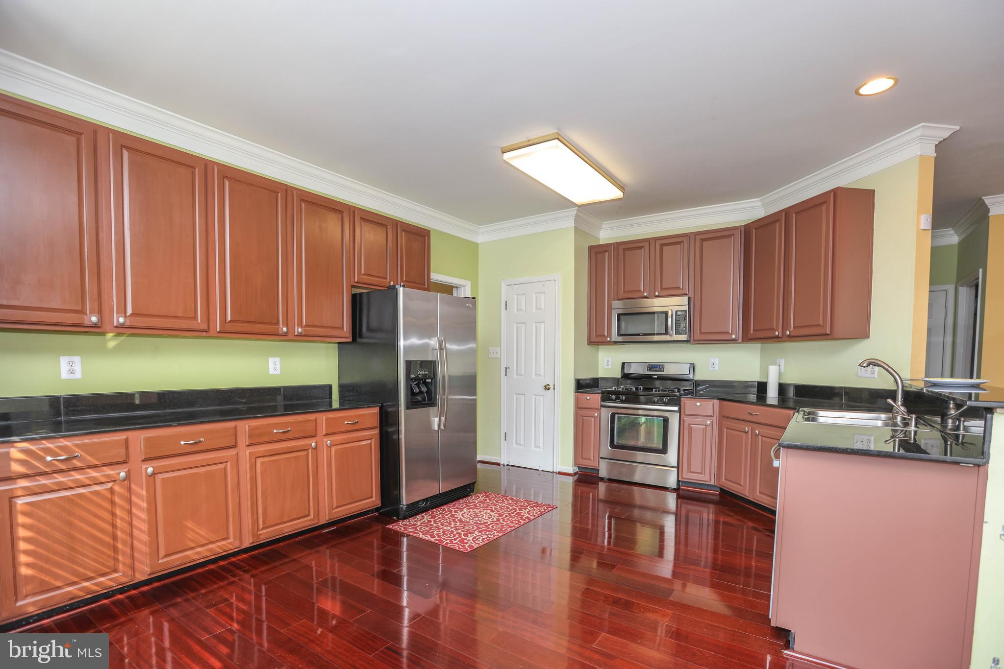 104 Cherrywood Ter