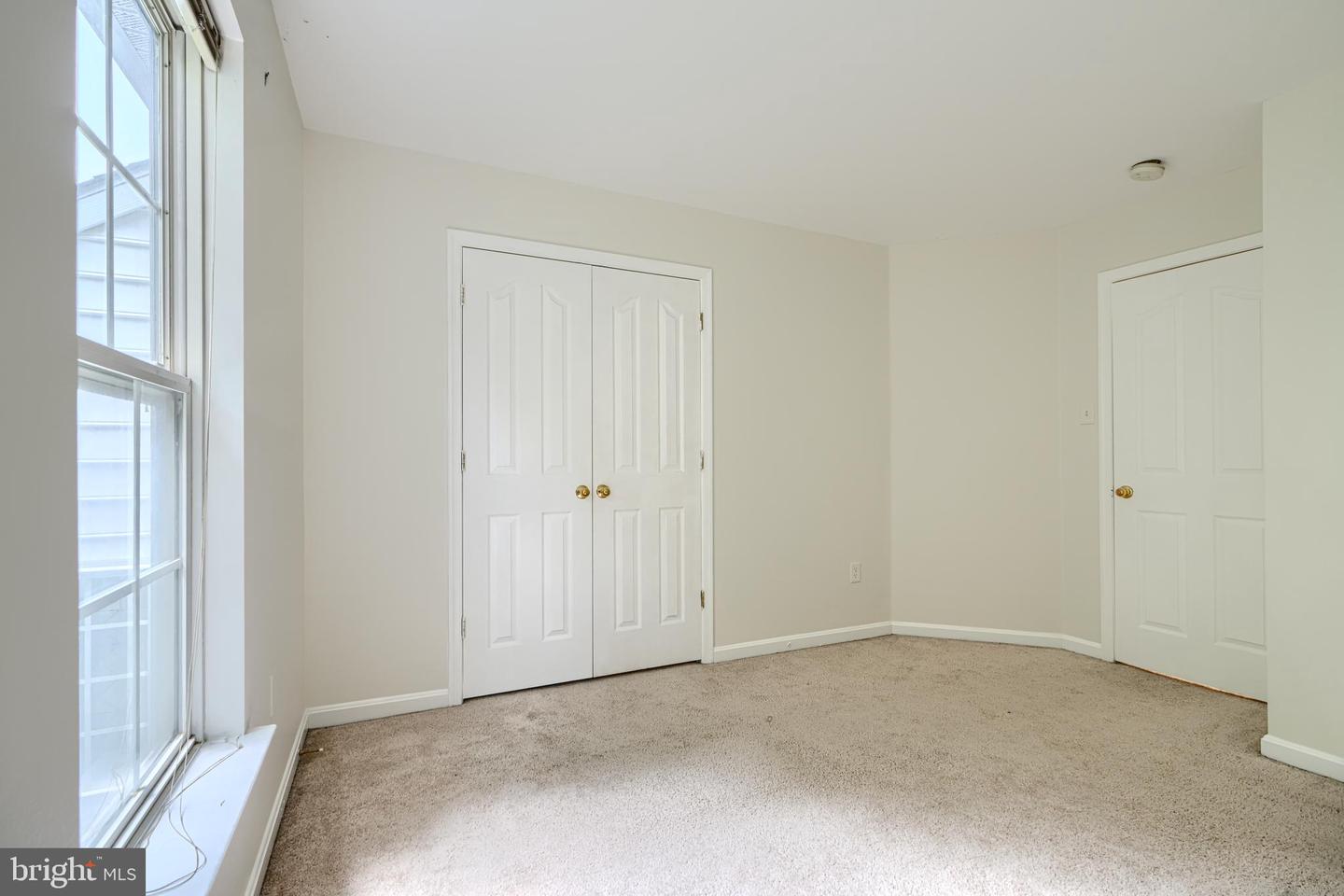 18405 Crownsgate Cir