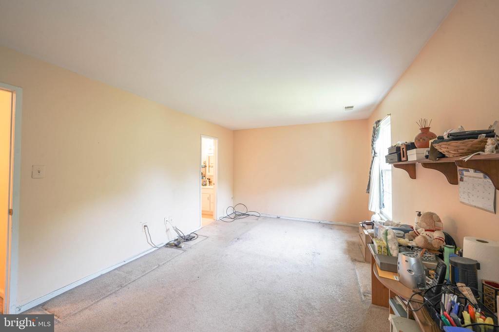 12849 CLIMBING IVY DRIVE