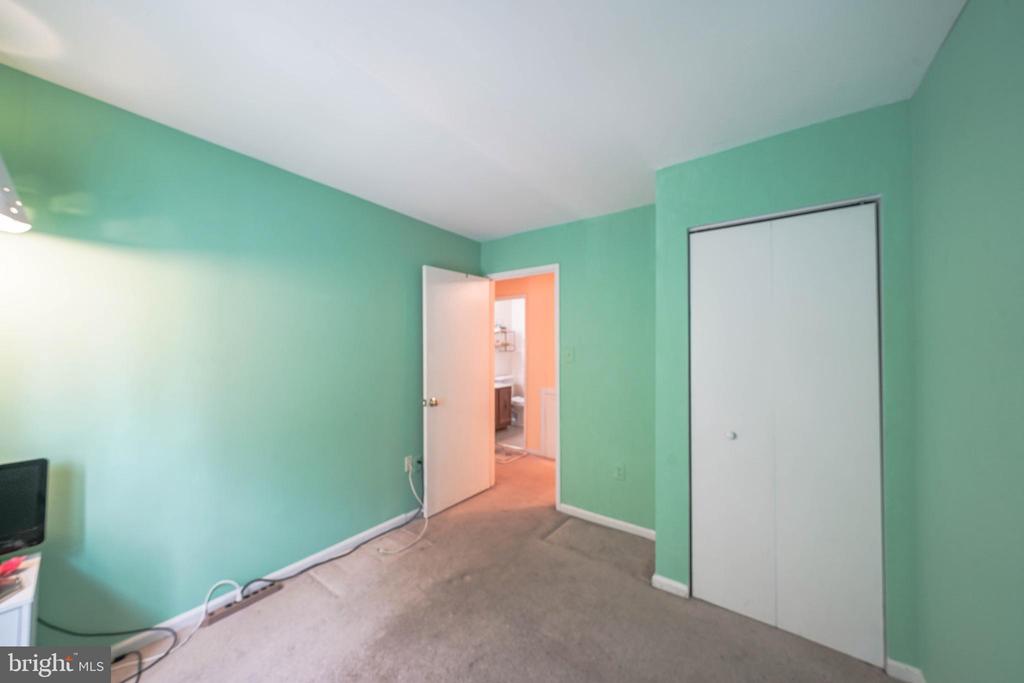 12849 CLIMBING IVY DRIVE