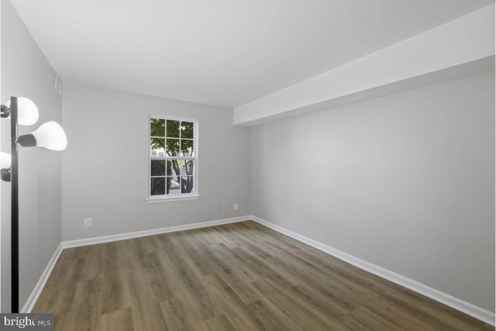 20332 BEACONFIELD TERRACE 101
