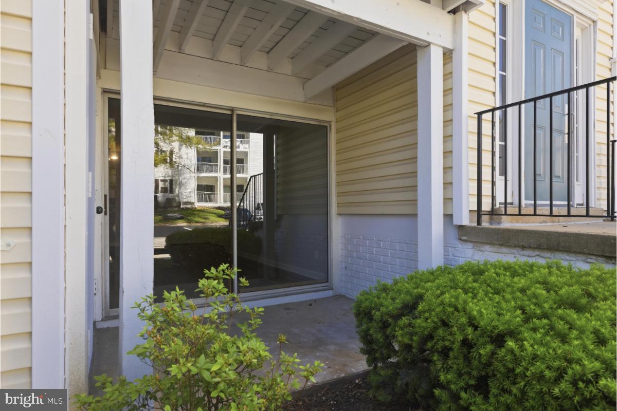 20332 BEACONFIELD TERRACE 101