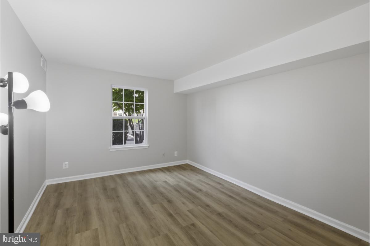 20332 BEACONFIELD TERRACE 101