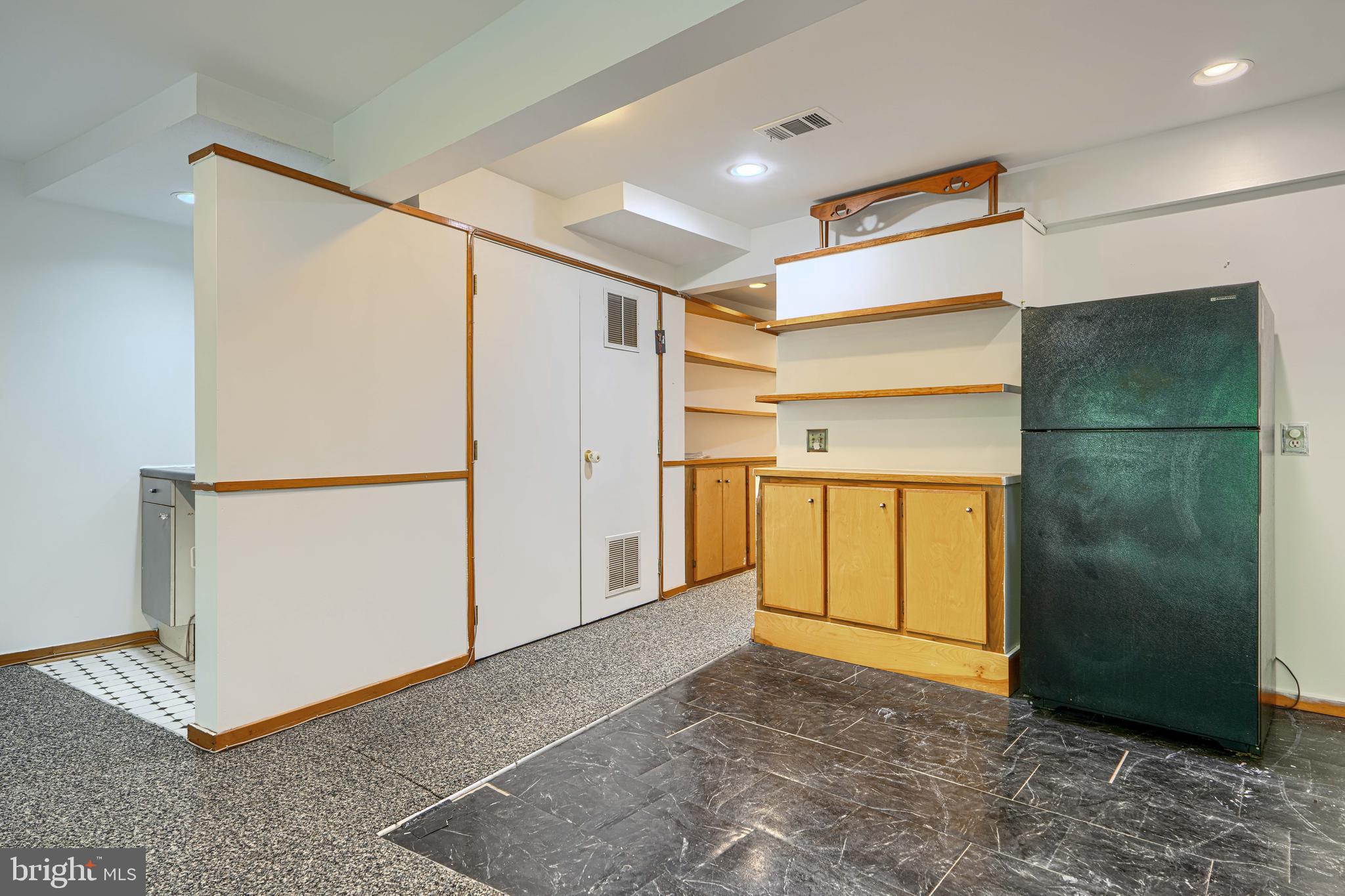 9 LONG GREEN COURT