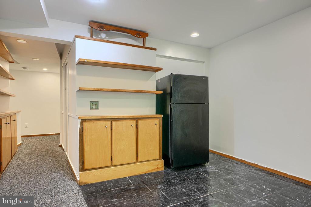 9 LONG GREEN COURT