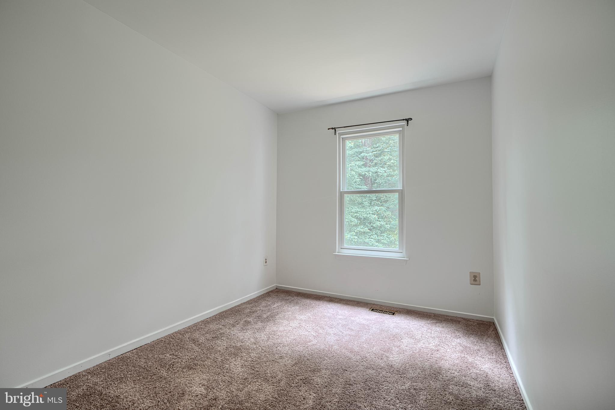 9 LONG GREEN COURT