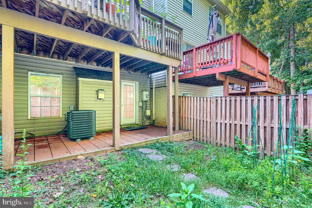 11111 LITTLE FOX LANE