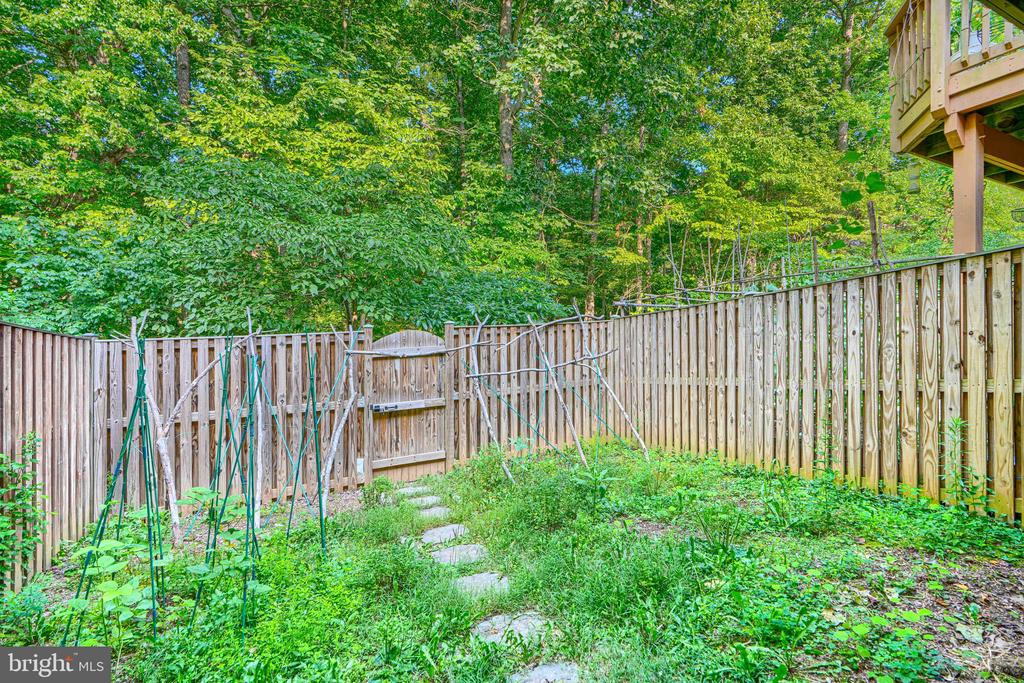 11111 LITTLE FOX LANE