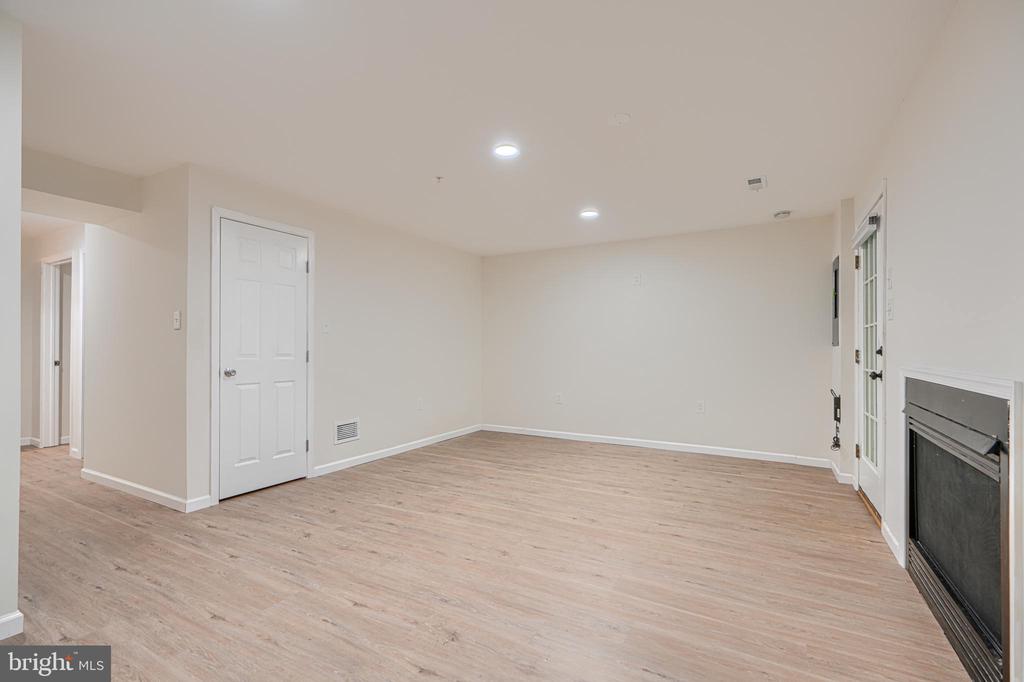 11111 LITTLE FOX LANE