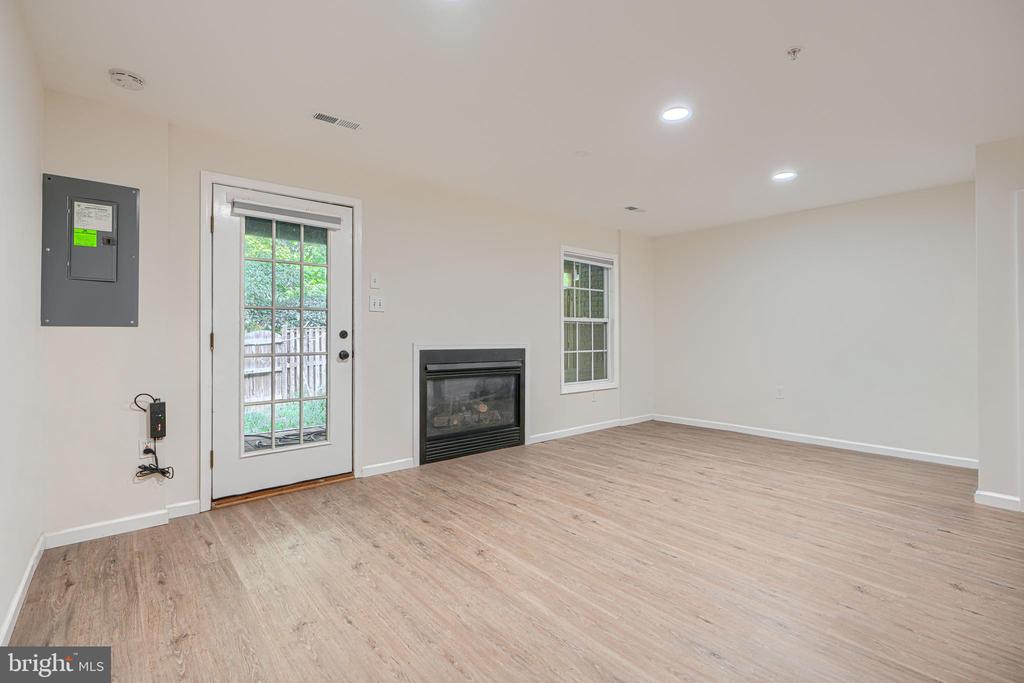 11111 LITTLE FOX LANE