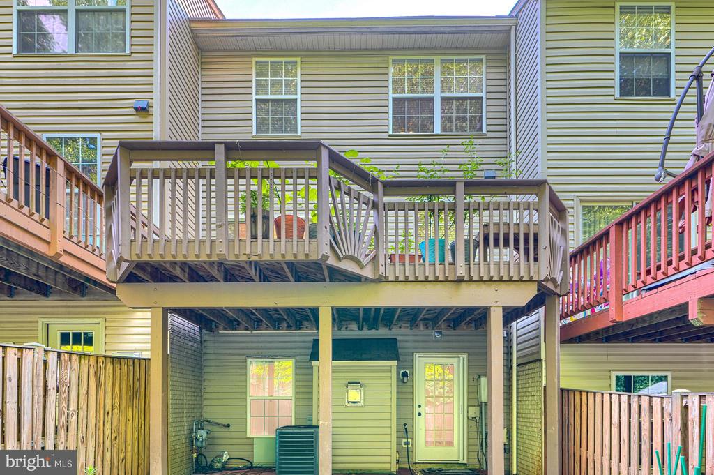 11111 LITTLE FOX LANE