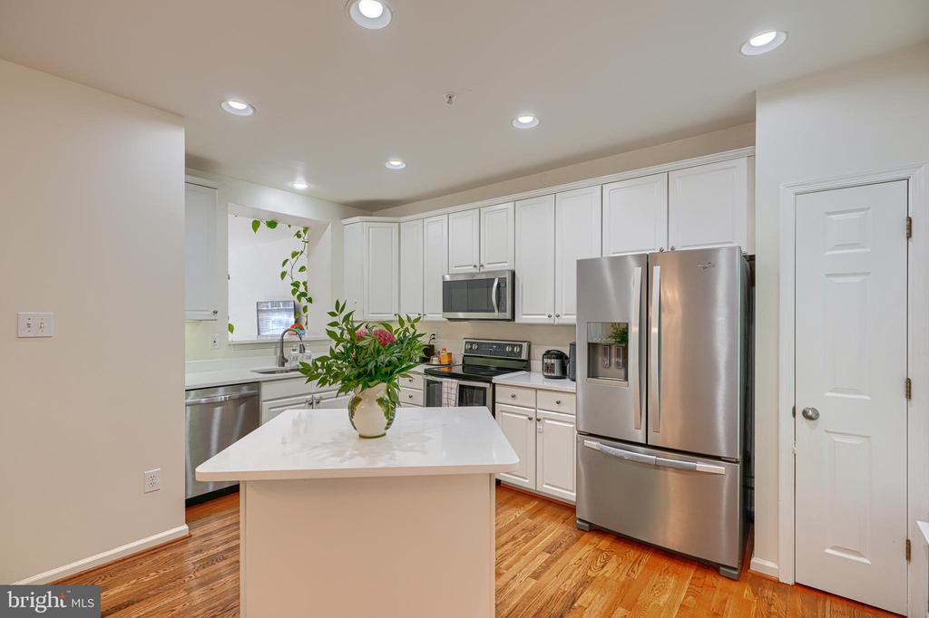 11111 LITTLE FOX LANE