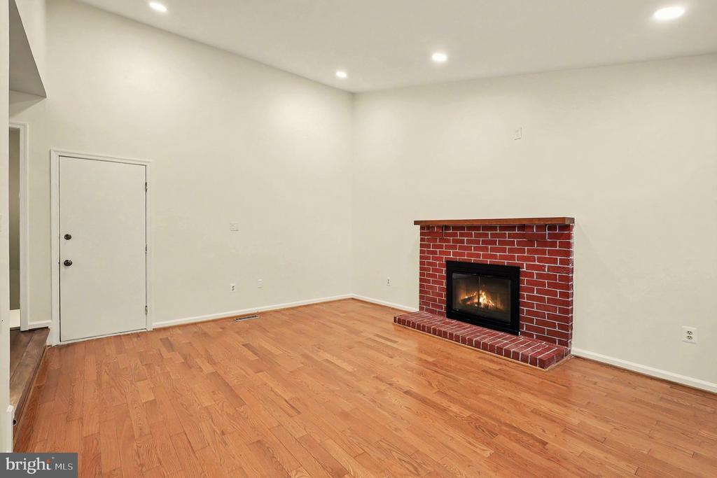 7536 CINNABAR TERRACE