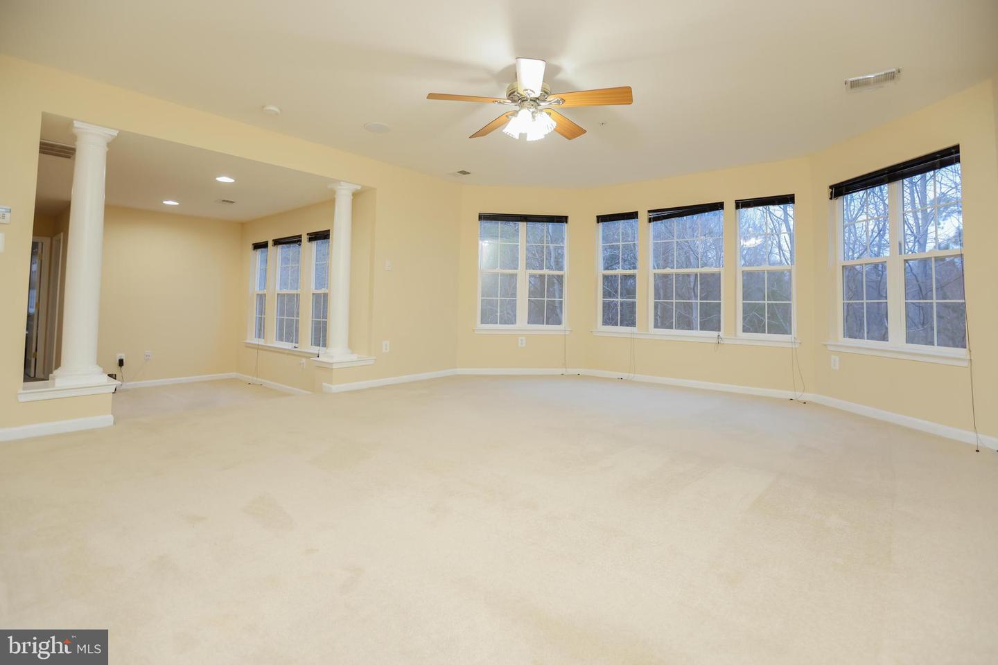 9906 FARM POND RD