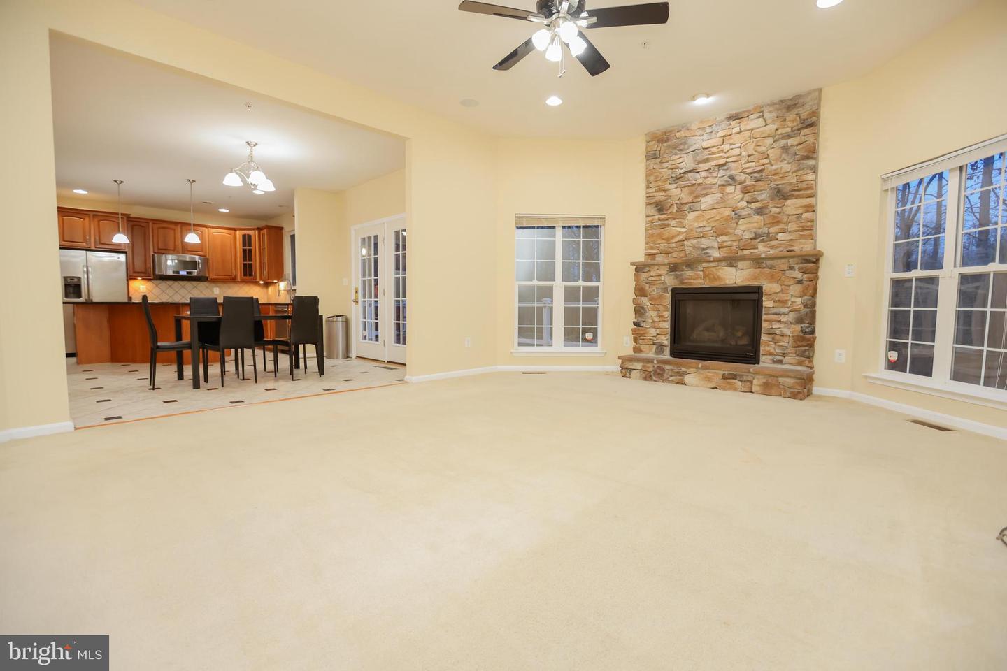 9906 FARM POND RD