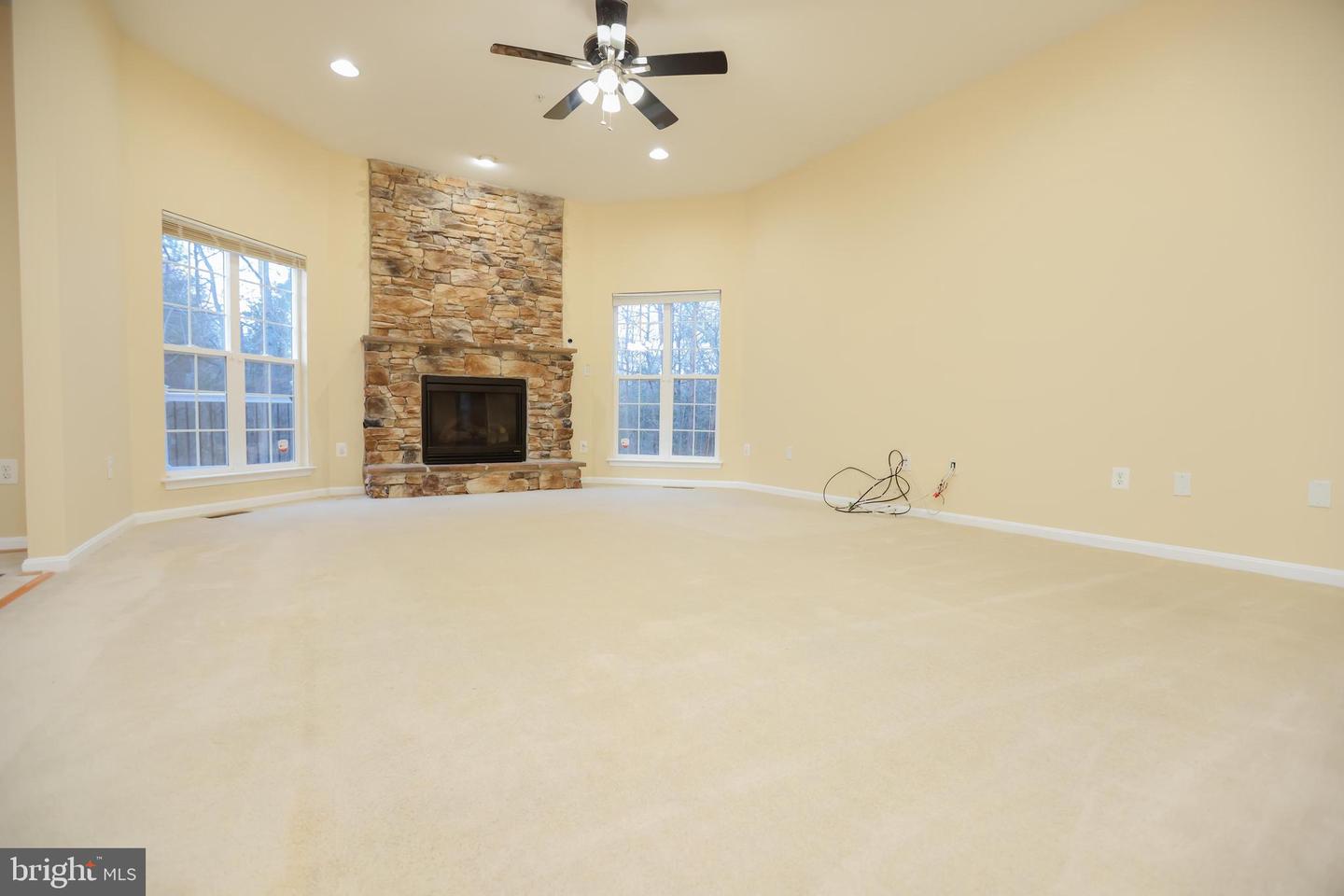 9906 FARM POND RD