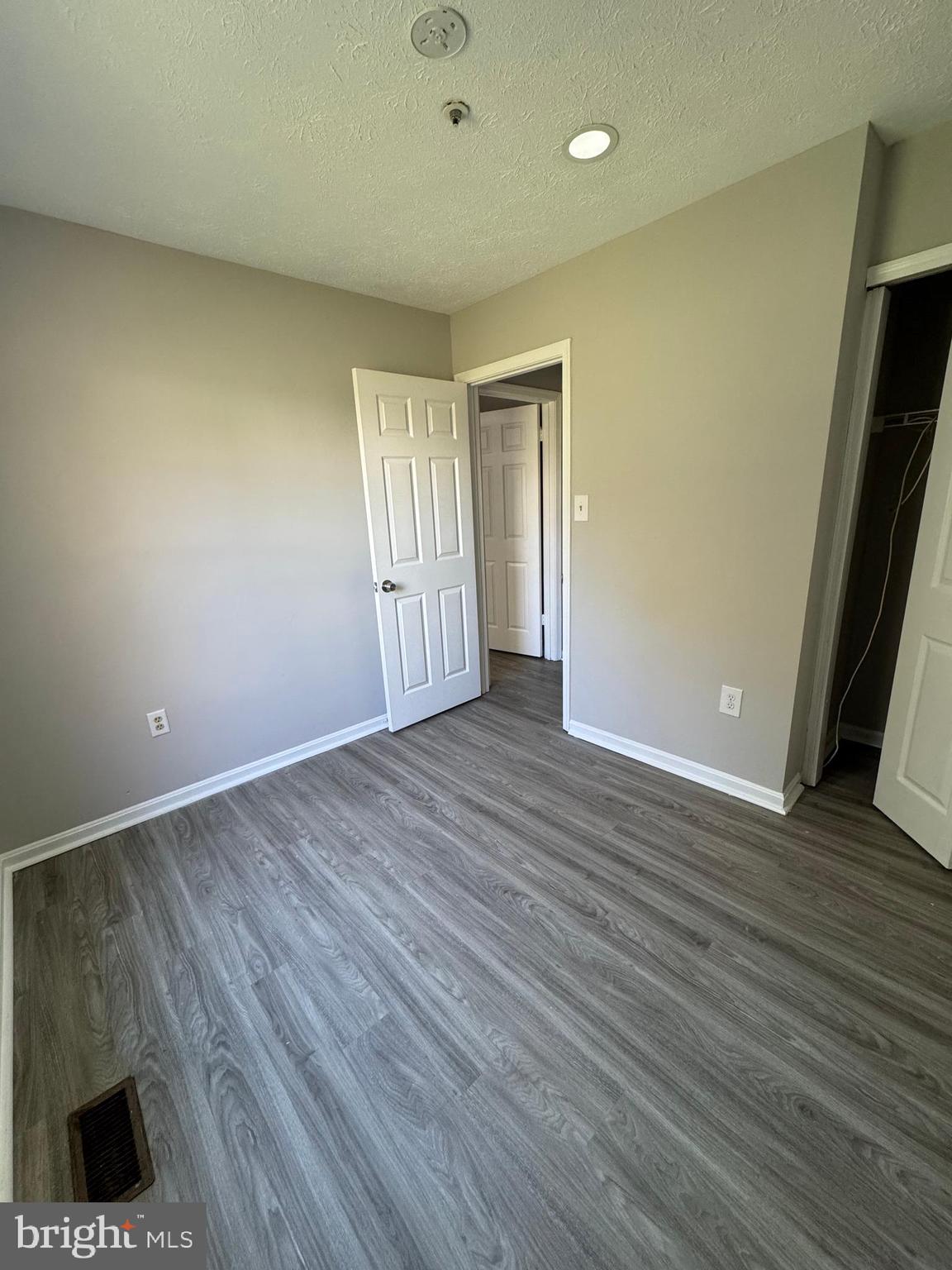 4132 SILVER PARK TERRACE