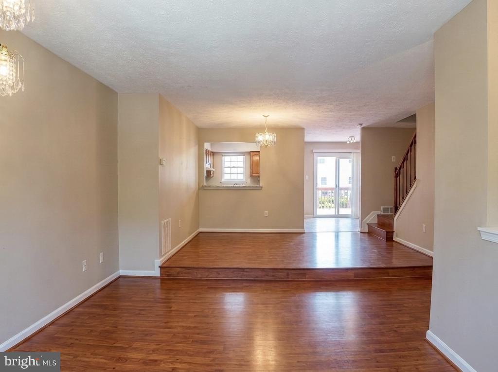 7410 FRANKFORT PLACE