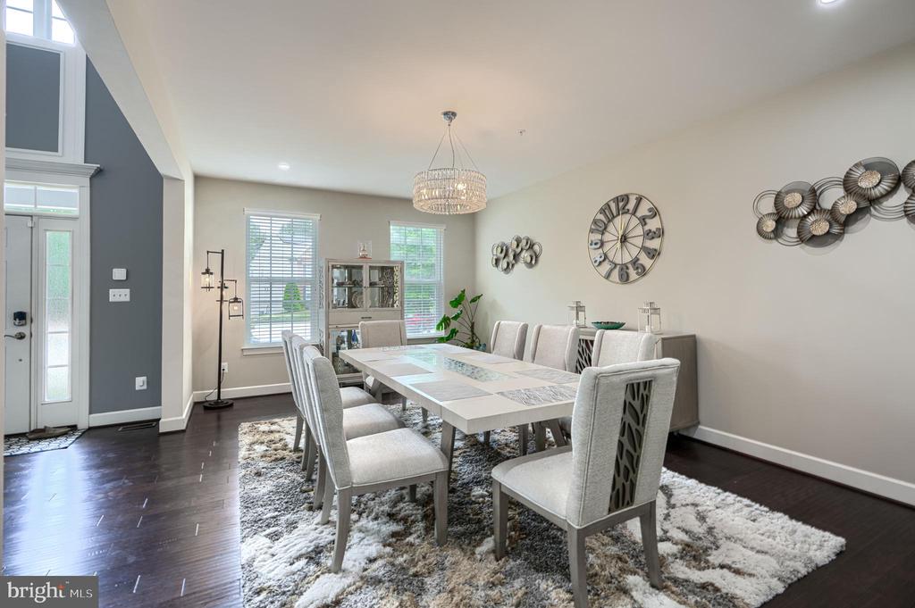 5108 KENNINGTON COURT