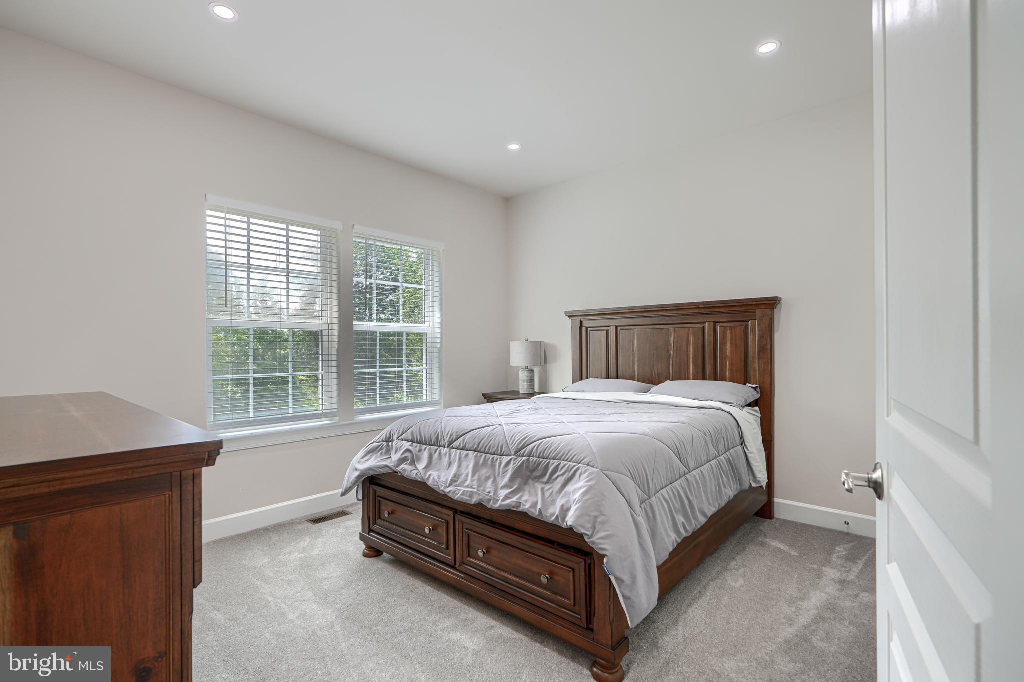 5108 KENNINGTON COURT