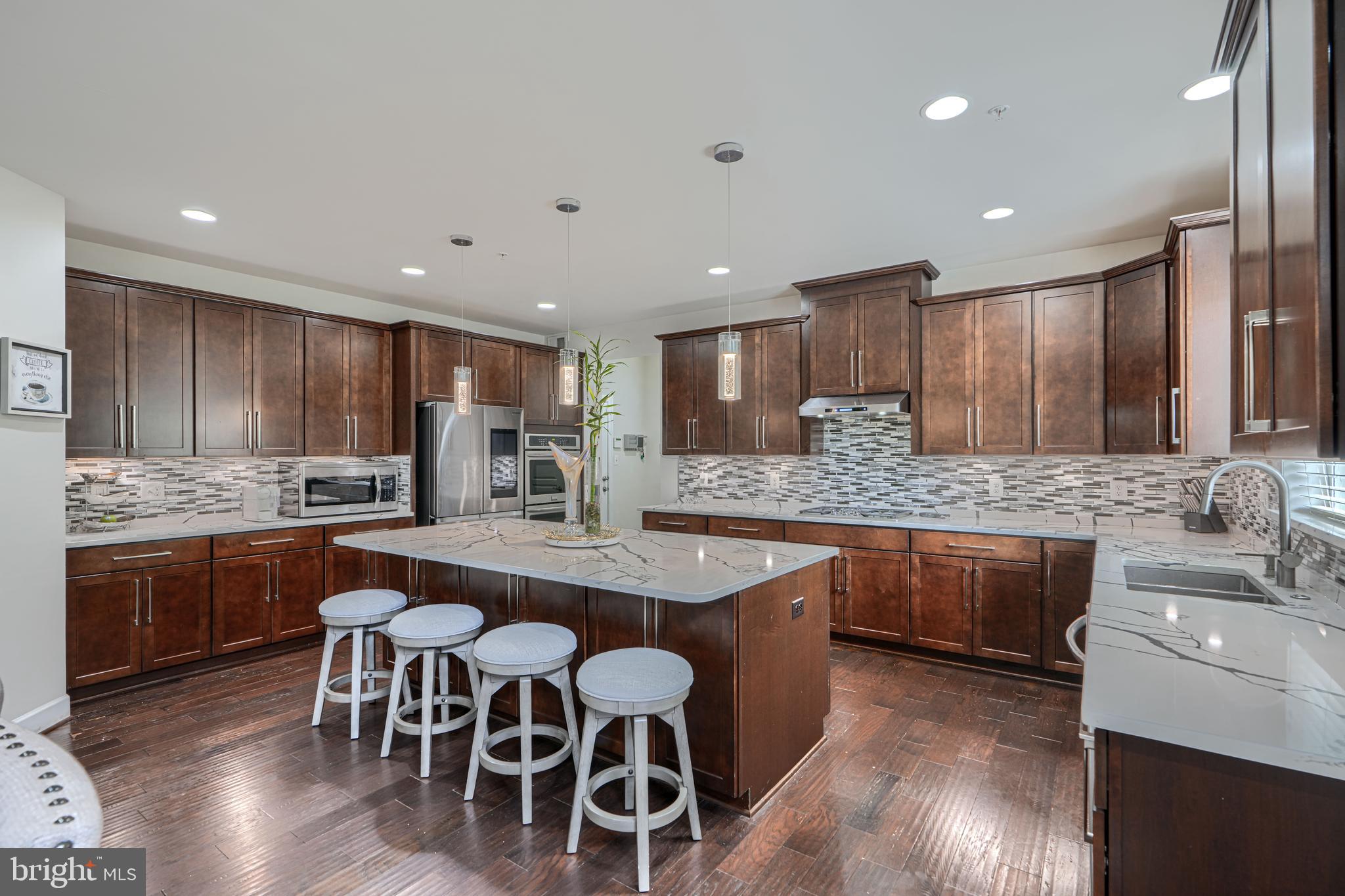 5108 KENNINGTON COURT