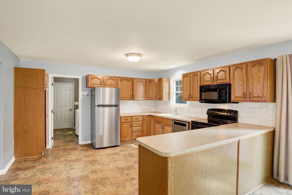 2251 Canterbury Dr
