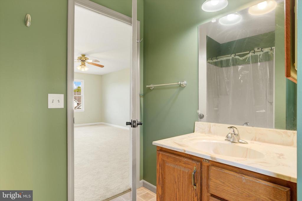 2251 Canterbury Dr