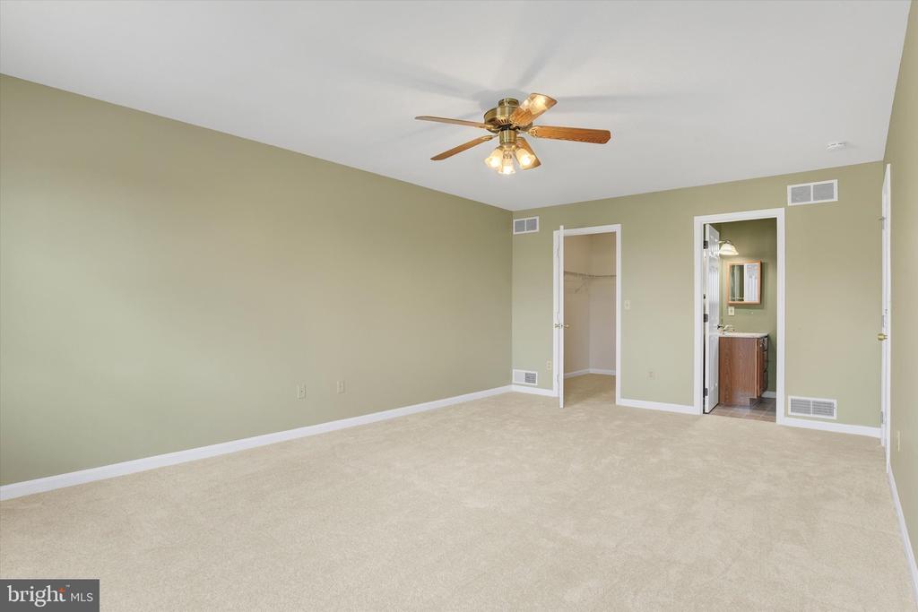 2251 Canterbury Dr
