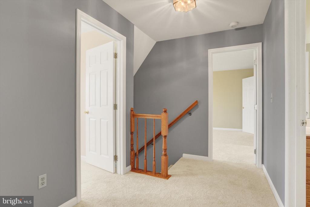 2251 Canterbury Dr