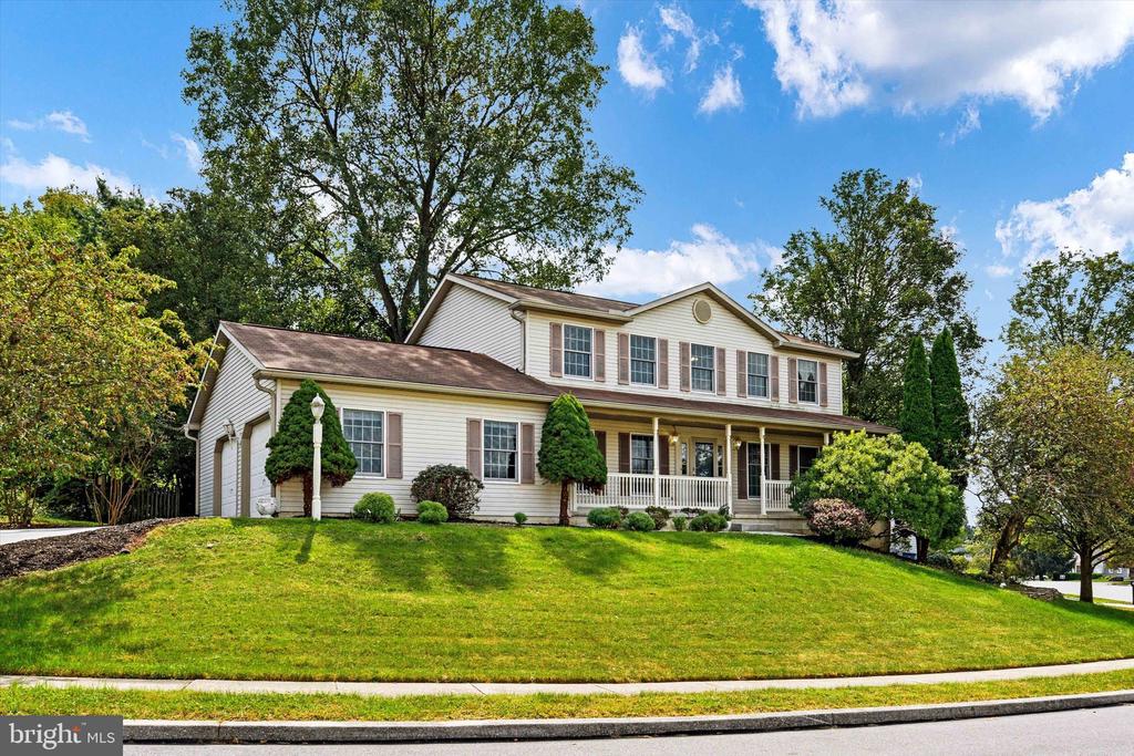 2251 Canterbury Dr