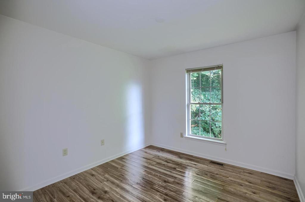 252 STONEHEDGE LN