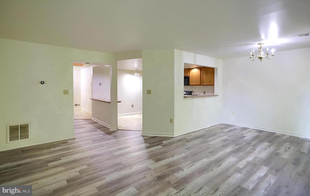 252 STONEHEDGE LN