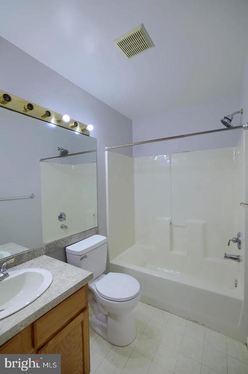 252 STONEHEDGE LN