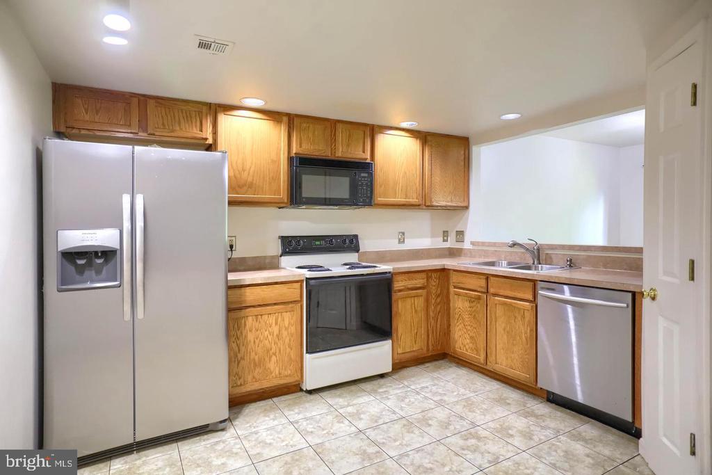 252 STONEHEDGE LN