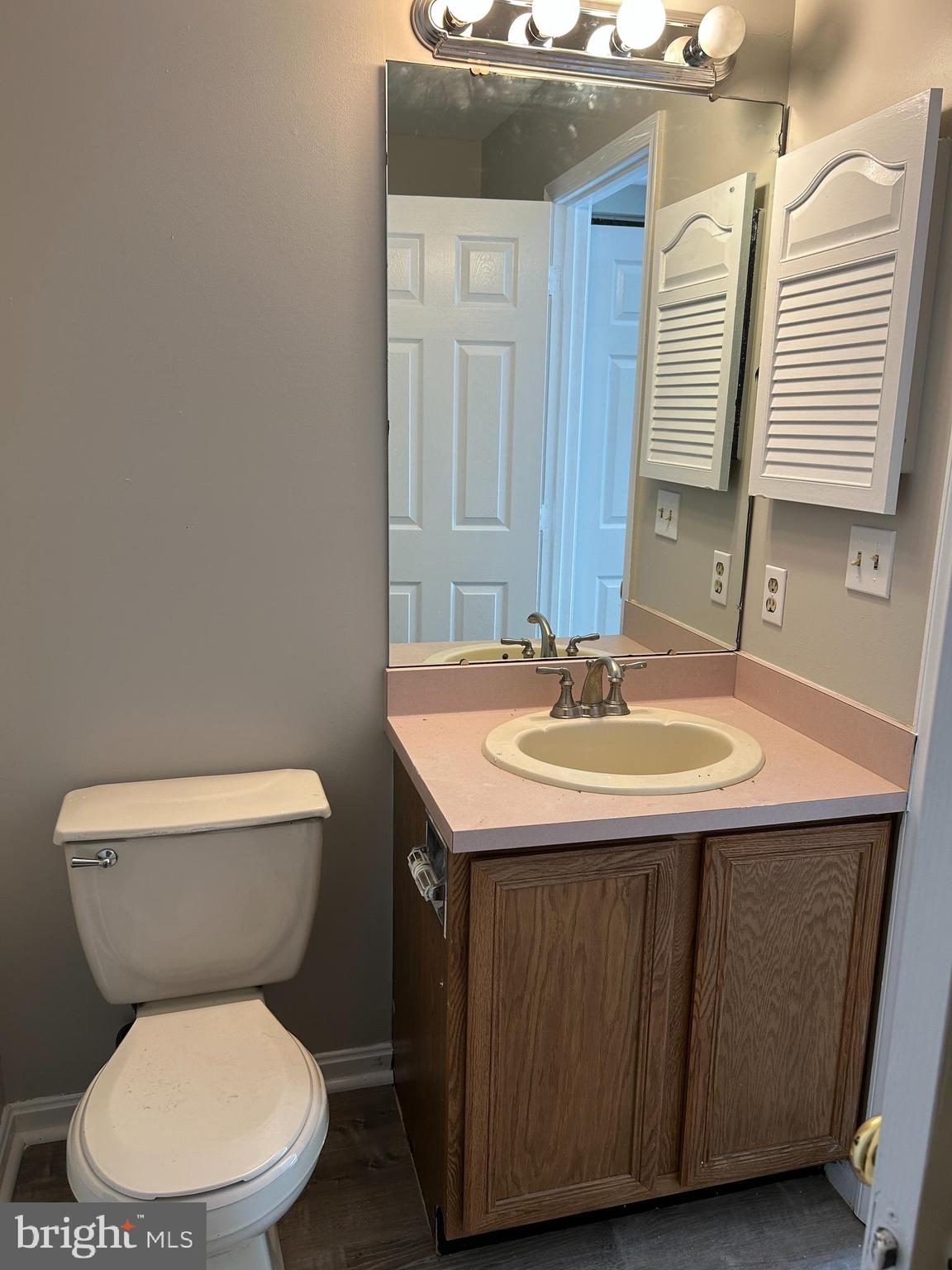1231 TIMBER VIEW DRIVE