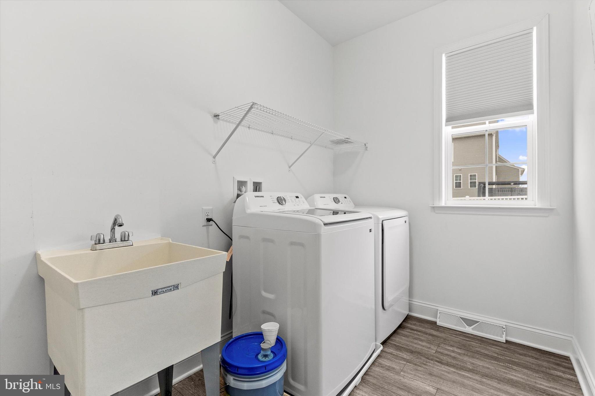 1304 INNOX RD