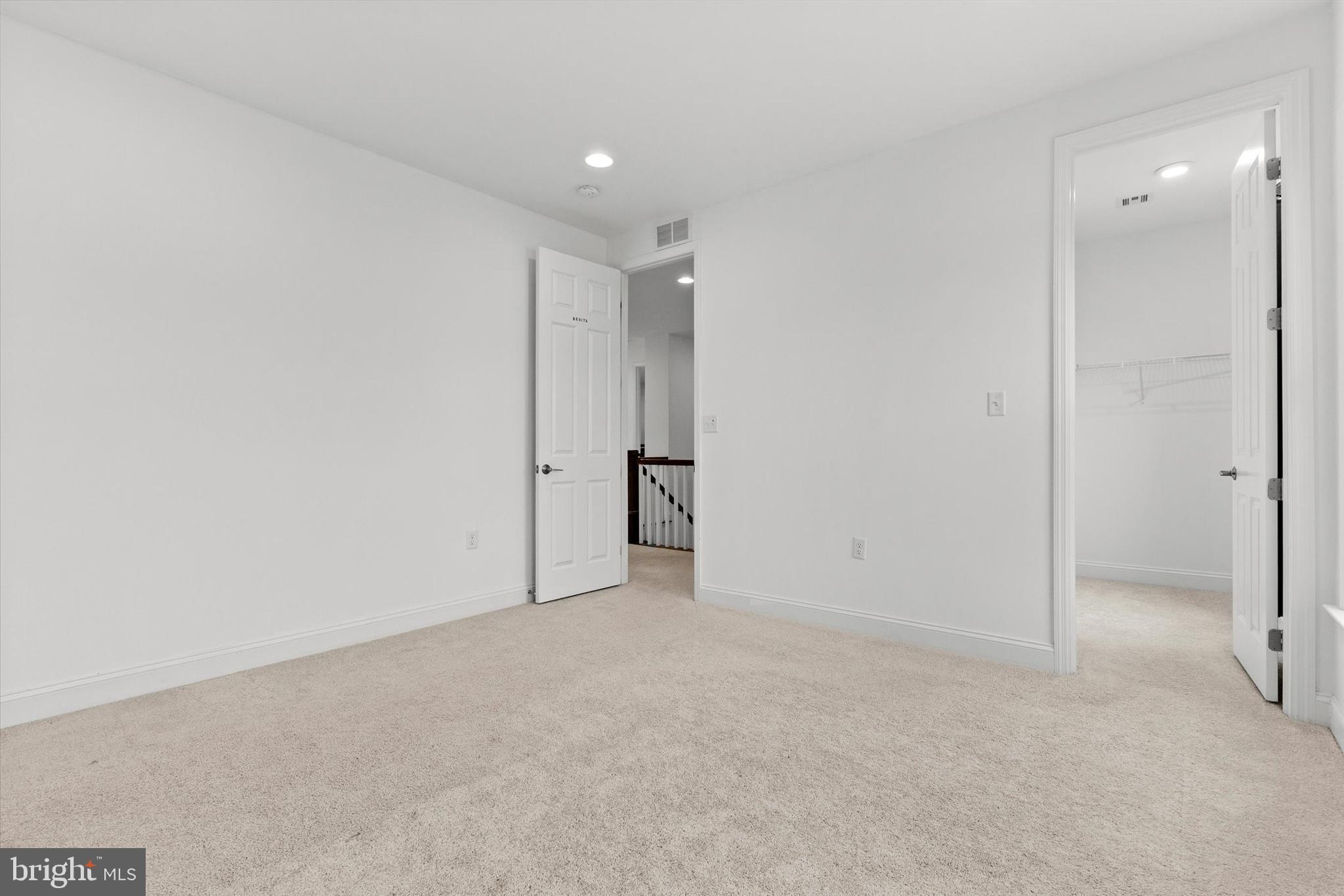 1304 INNOX RD