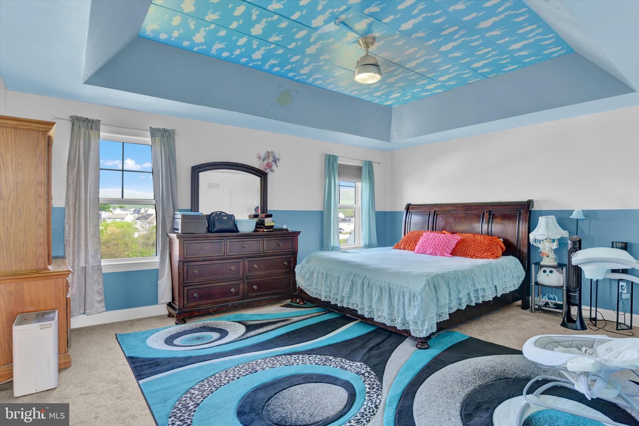 105 S SOUTH MOUNTAIN DRIVE