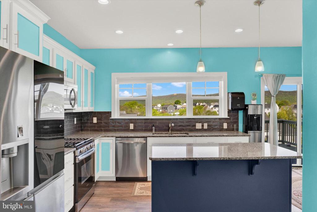 105 S SOUTH MOUNTAIN DRIVE