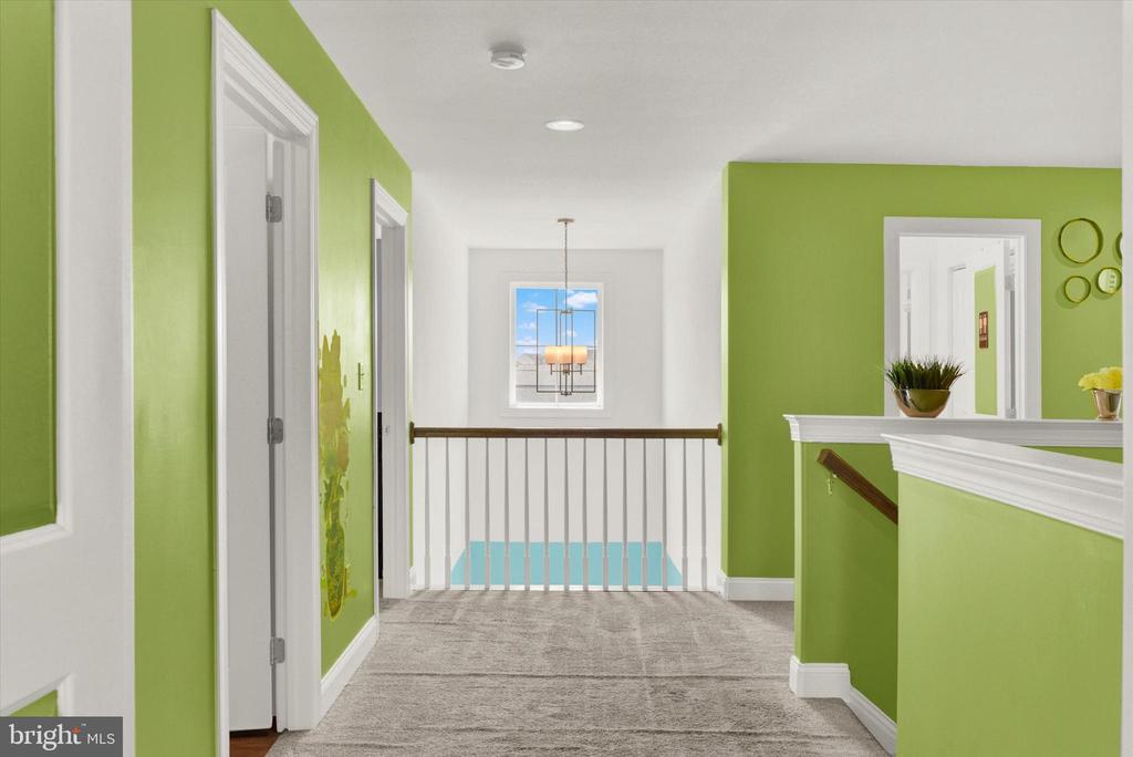 105 S SOUTH MOUNTAIN DRIVE