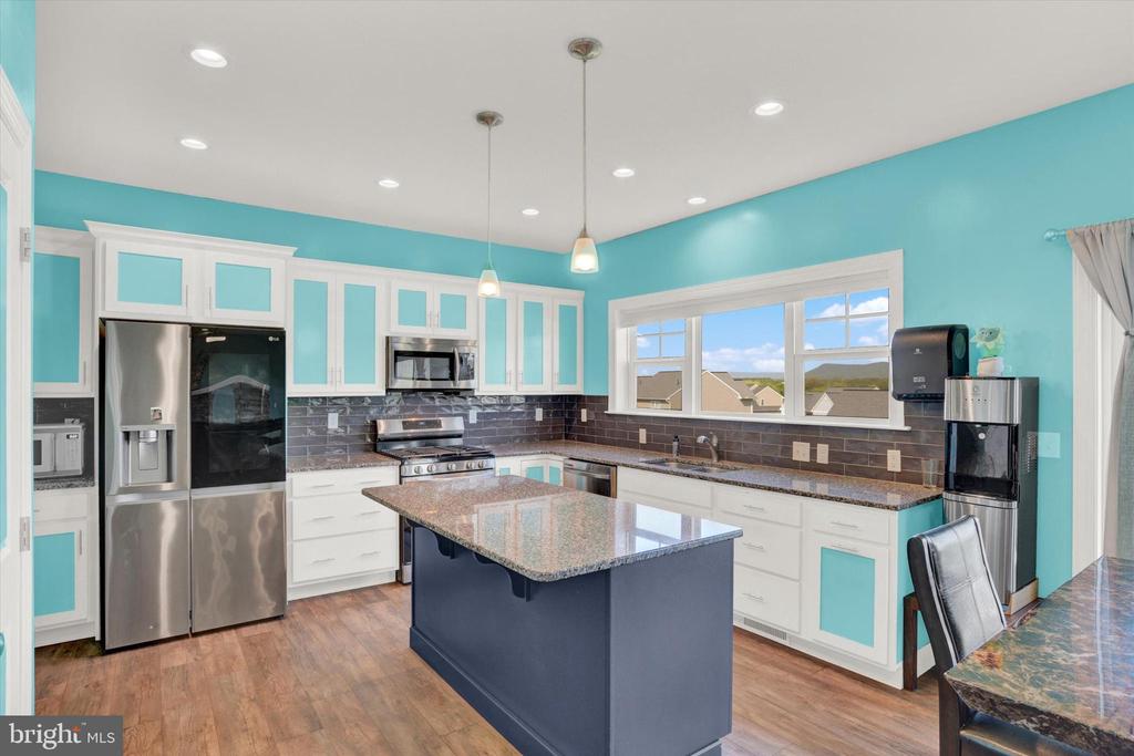 105 S SOUTH MOUNTAIN DRIVE
